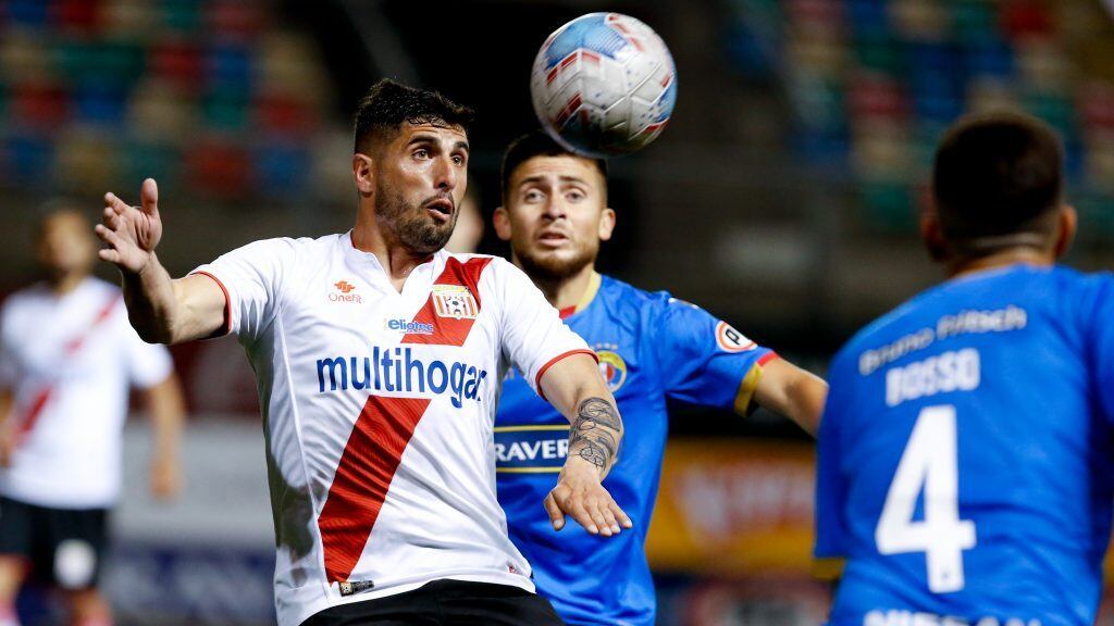 26 de Septiembre del 2020/SANTIAGOFederico Castro(i) ,durante el partido valido por la Duodecima fecha del Campeonato Nacional AFP PlanVital 2020, entre Audax Italiano vs Curico Unido, disputado en el Estadio Municipal de la Florida.
FOTO:FRANCISCO LONGA/AGENCIAUNO