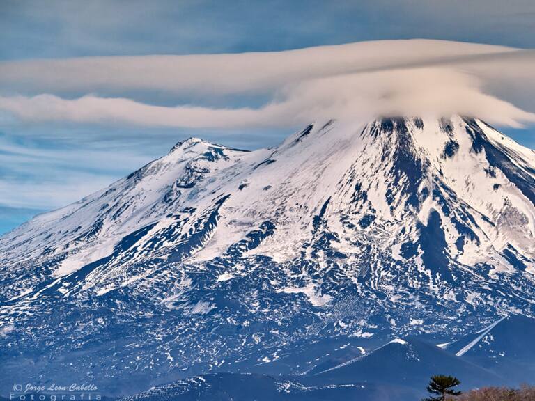 Se mantiene en alerta técnica: reportan actividad del volcán Llaima tras fractura de rocas