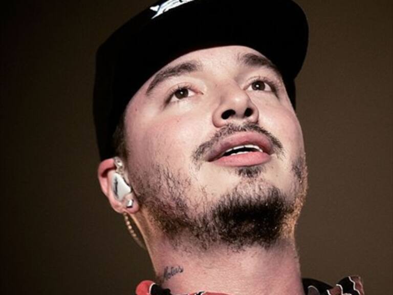 J Balvin y rumores sobre su sexualidad: «Si fuera gay tendría un novio bien bonito»