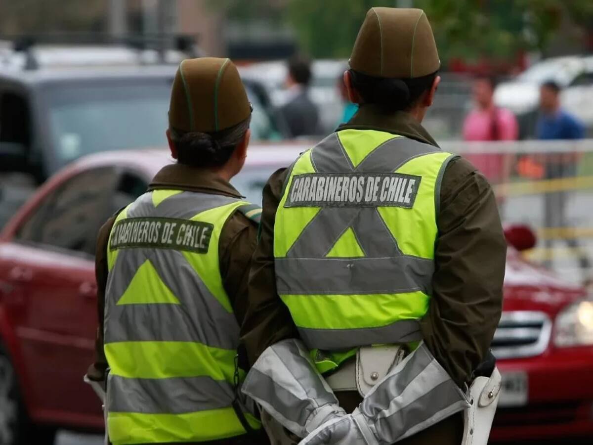 “Este es un problema muy grave”: CGE revela sorprendente cantidad de accidentes que involucran postes de alumbrado público