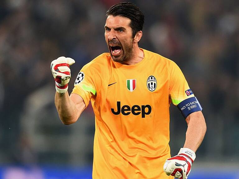 TURIN, ENGLAND - MAY 05: Gianluigi Buffon of Juventus celebrates as Alvaro Morata of Juventus scores their first goal during the UEFA Champions League semi final first leg match between Juventus and Real Madrid CF at Juventus Arena on May 5, 2015 in Turin, Italy. (Photo by Michael Regan/Getty Images)