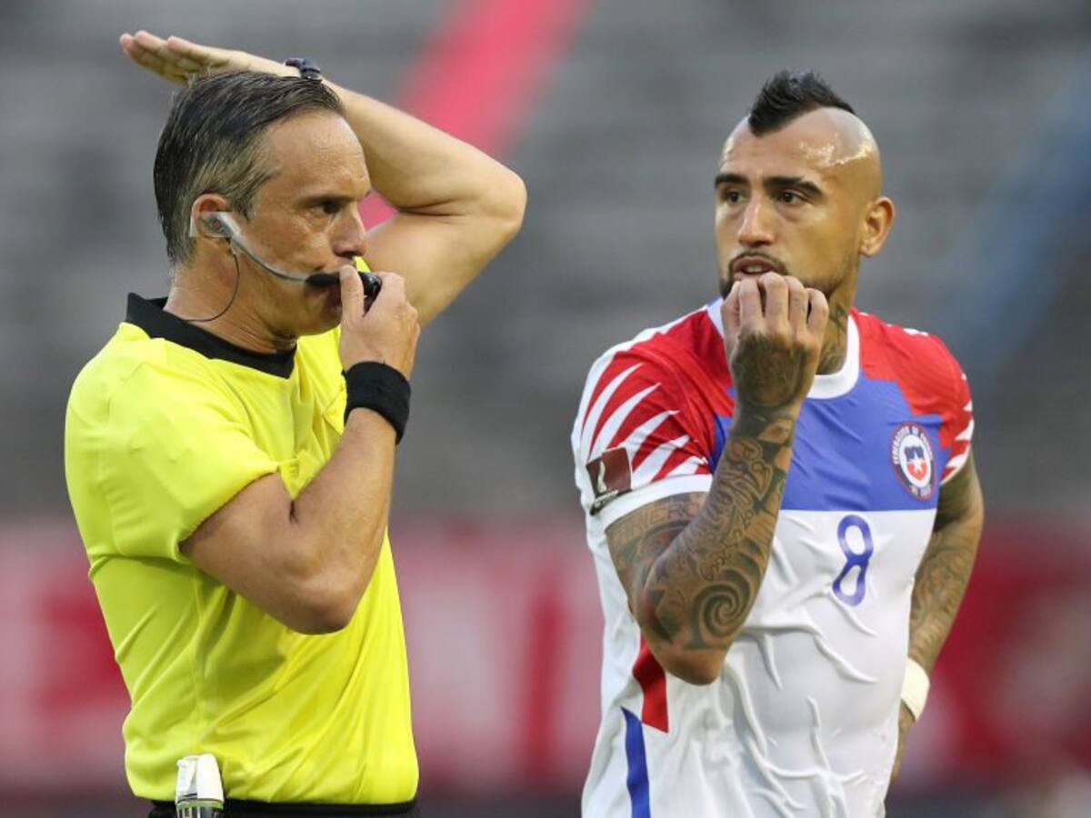 Arturo Vidal se reencontrará con Loustau: Conmebol dio a conocer a los árbitros que dirigirán la final de la Copa Libertadores 2022