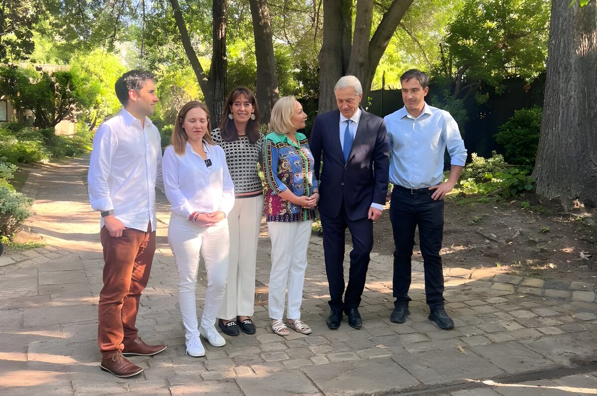 Familia Piñera Morel oficializa su respaldo a José Antonio Kast