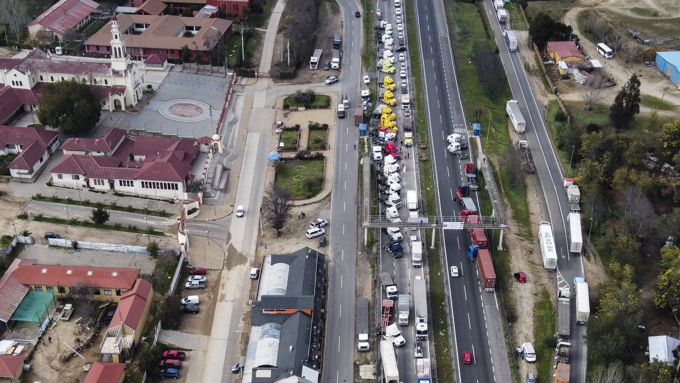 Agencia Uno – Valparaíso, Ruta 68, a la altura del Santuario Lo Vasquez