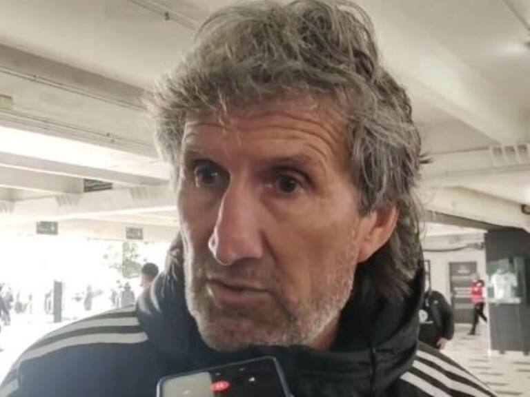 Daniel Morón reconoce interés de Colo Colo en Carlos Palacios: "Esperemos que en algún momento podamos tener un punto de encuentro"