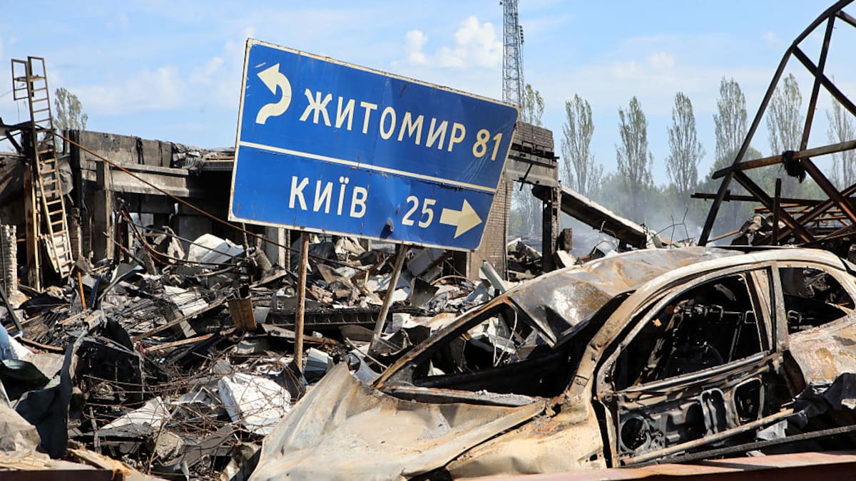 Nuevo ataque ruso contra Ucrania deja al menos 12 muertos: seis eran trabajadores ferroviarios