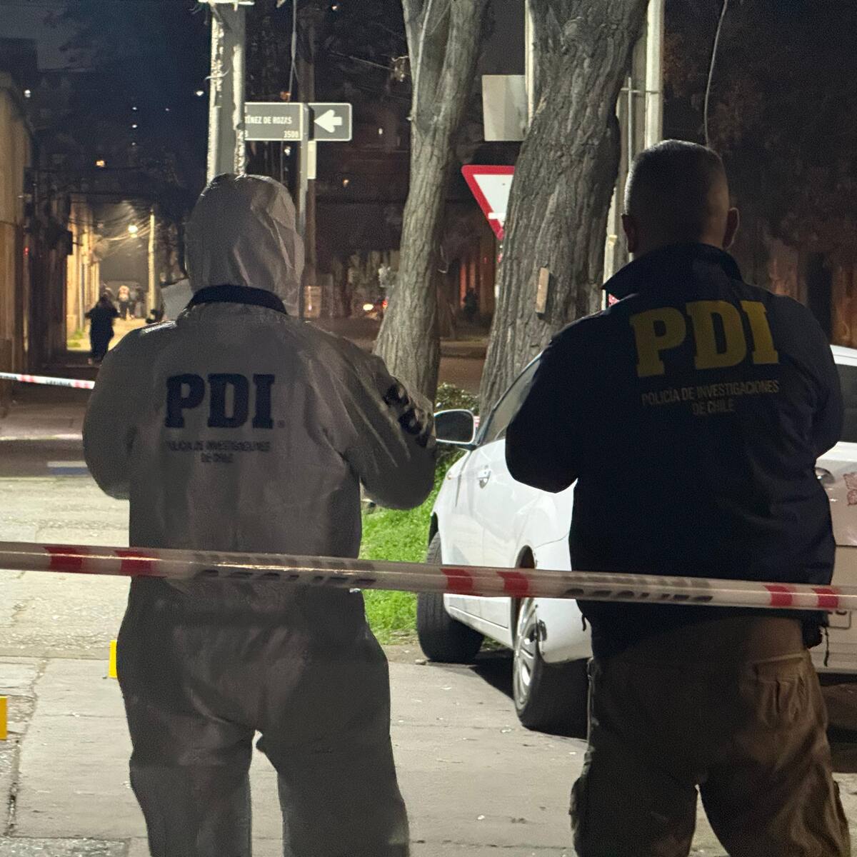 Joven queda en riesgo vital tras balacera en Colina: sujeto disparó cerca de 20 veces contra vehículo