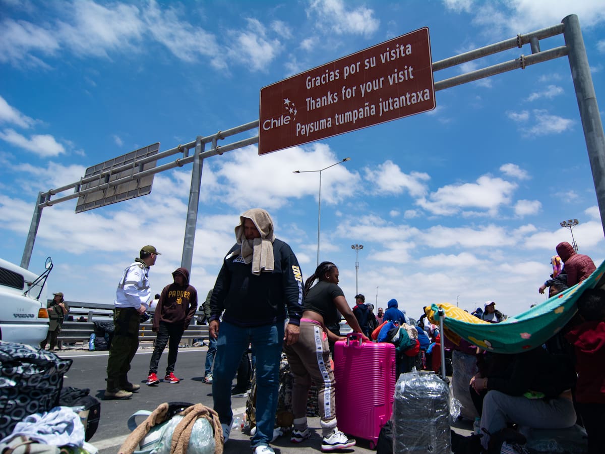Cadem: mayoría ve negativamente la llegada de inmigrantes y respalda cerrar las fronteras de Chile