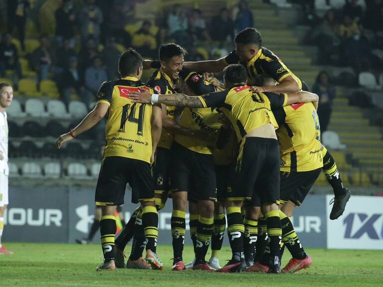 Coquimbo Unido protagonizó una tremenda remontada ante Rosario Central de Argentina en amistoso de pretemporada