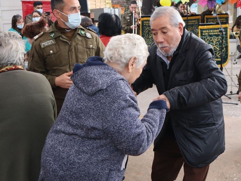 Fundación Las Rosas celebra el Día del abuelo en emotivo encuentro