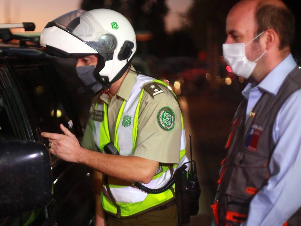 Carabineros informó que más de siete mil vehículos salieron de Santiago durante este fin de semana largo