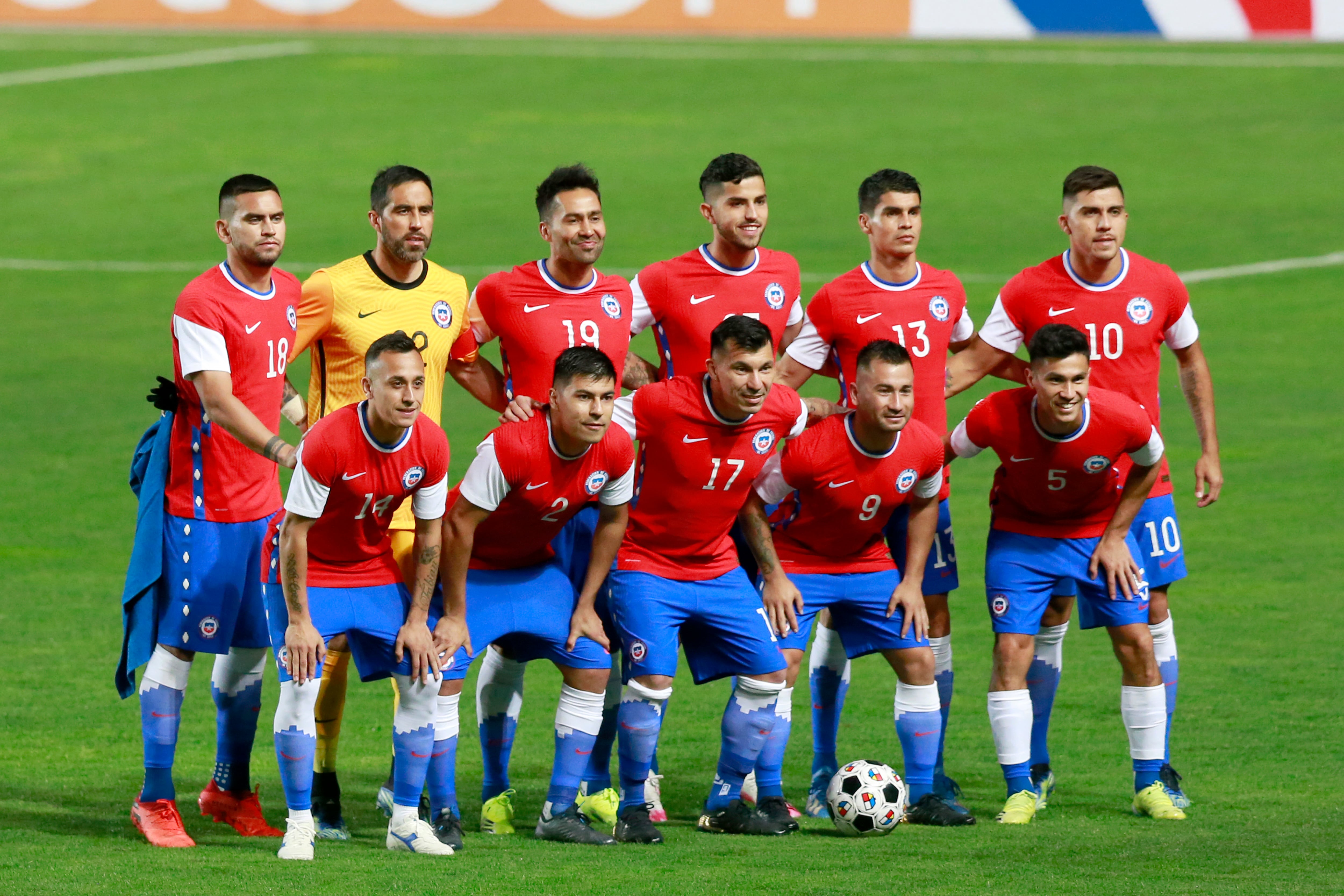 26 de Marzo del 2021/RANCAGUAFormacin de la seleccin Chilena, durante el partido amistoso, entre las selecciones de Chile vs Bolivia, disputado en el Estadio El Teniente de Rancagua
FOTO:JAVIER VALDES LARRONDO/AGENCIAUNO