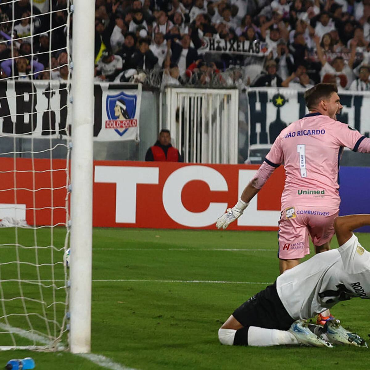 ¡¿Para qué te traje?! La increíble oportunidad de gol que se perdió Salomón Rodríguez