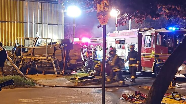 Impactante choque en El Bosque deja dos personas muertas y un herido en riesgo vital