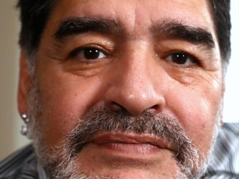 Filtran audios hot que complican a Diego Maradona