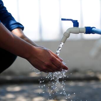 El alarmante “día cero absoluto” podría estar cerca: informe prevé cuándo Santiago se quedará sin reservas de agua 