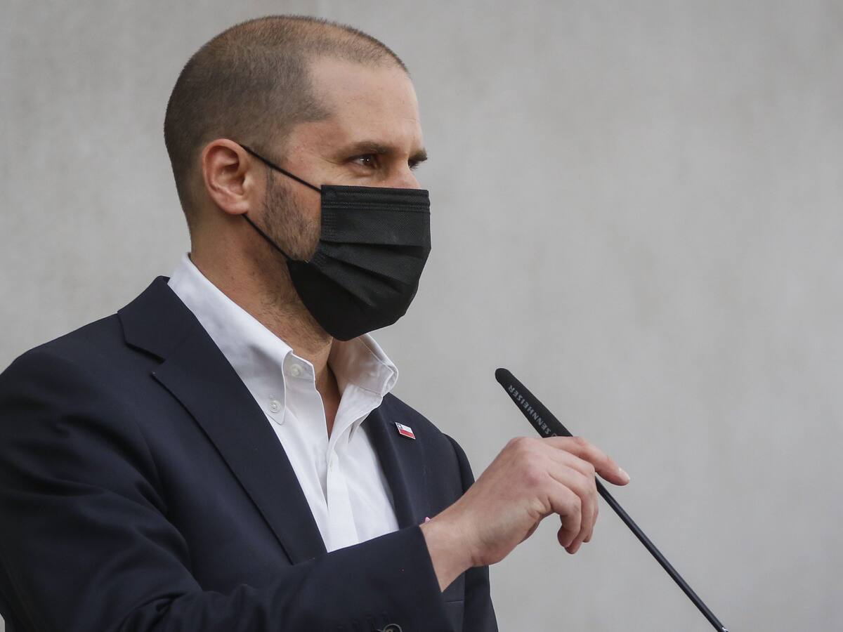 PDI identificó a la persona que amenazó de muerte al ministro Bellolio