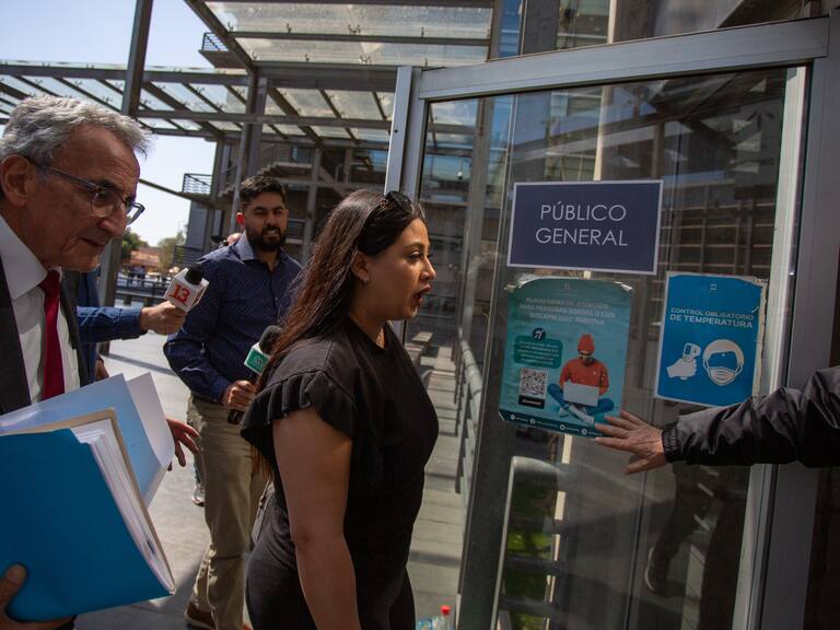 Expareja de Jordhy Thompson desmiente a la Ministra de la Mujer: “No he desistido del caso”