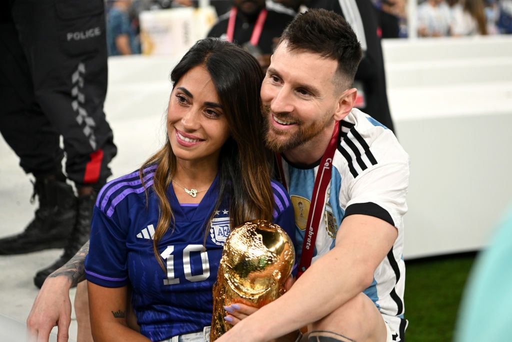 Antonela Roccuzzo y Leo Messi | Getty Images