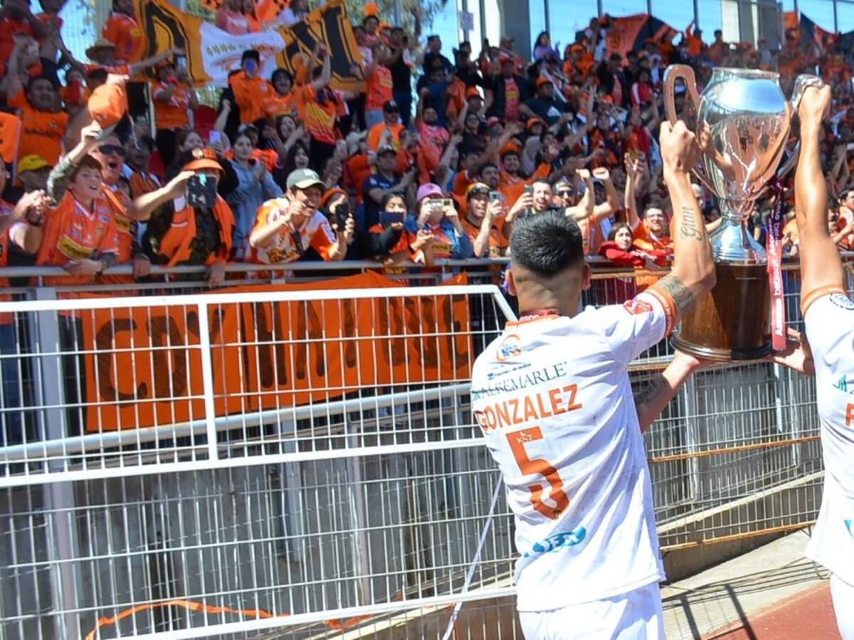 «Felicitaciones y nos vemos el próximo año»: La U, Colo Colo y la UC saludaron a Cobreloa en su regreso a Primera División