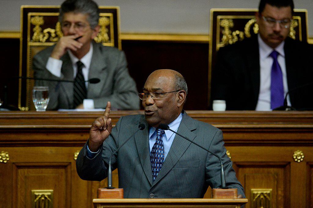 Aristobulo Isturiz como vicepresidente ante el congreso venezolano en 2016