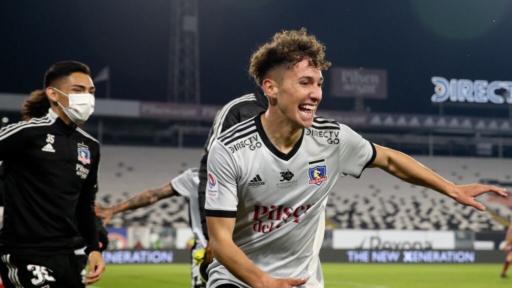 Luciano Arriagada no renovará contrato en Colo Colo y tiene oferta para emigrar a fin de año