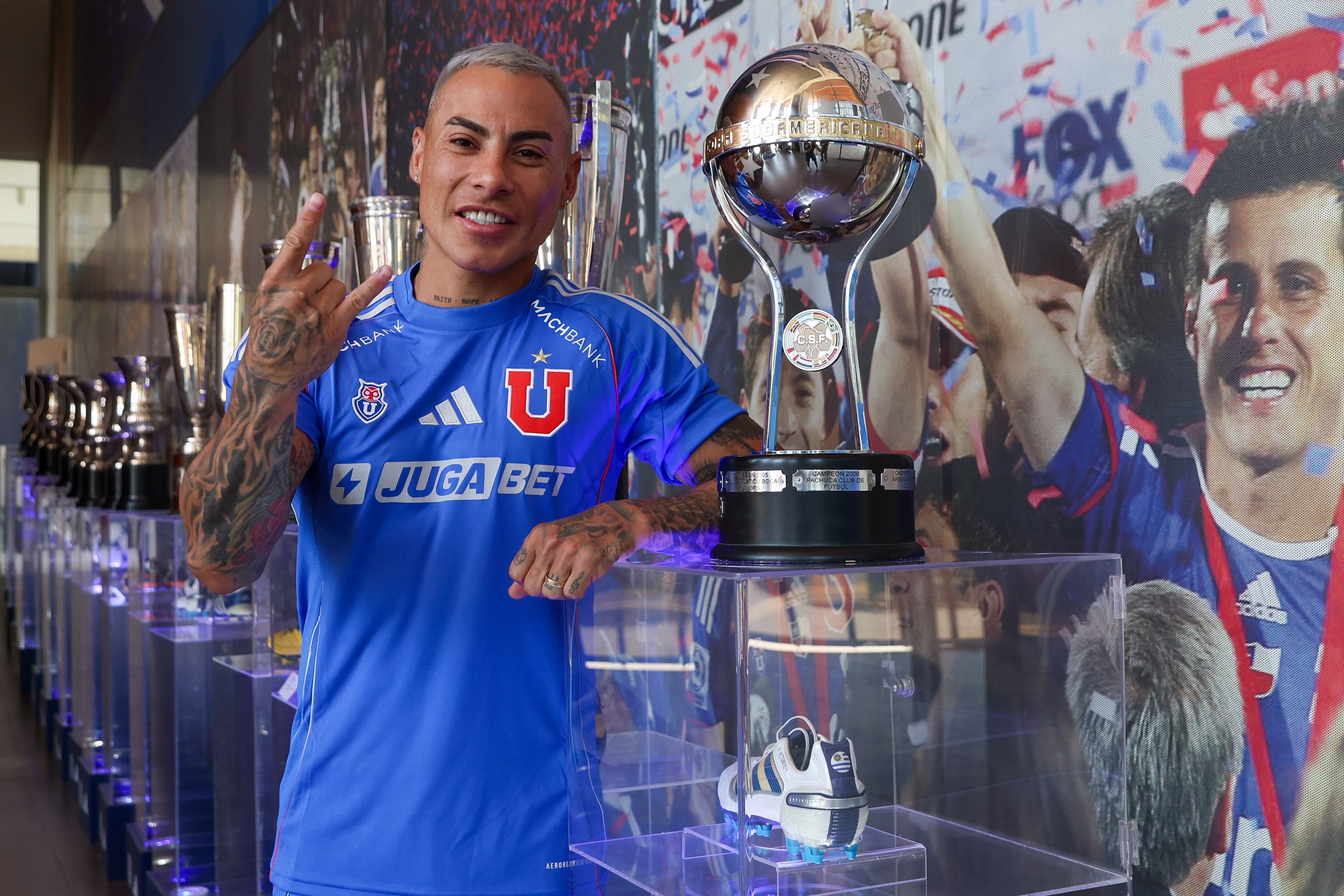 Eduardo Vargas en su reencuentro con la U
