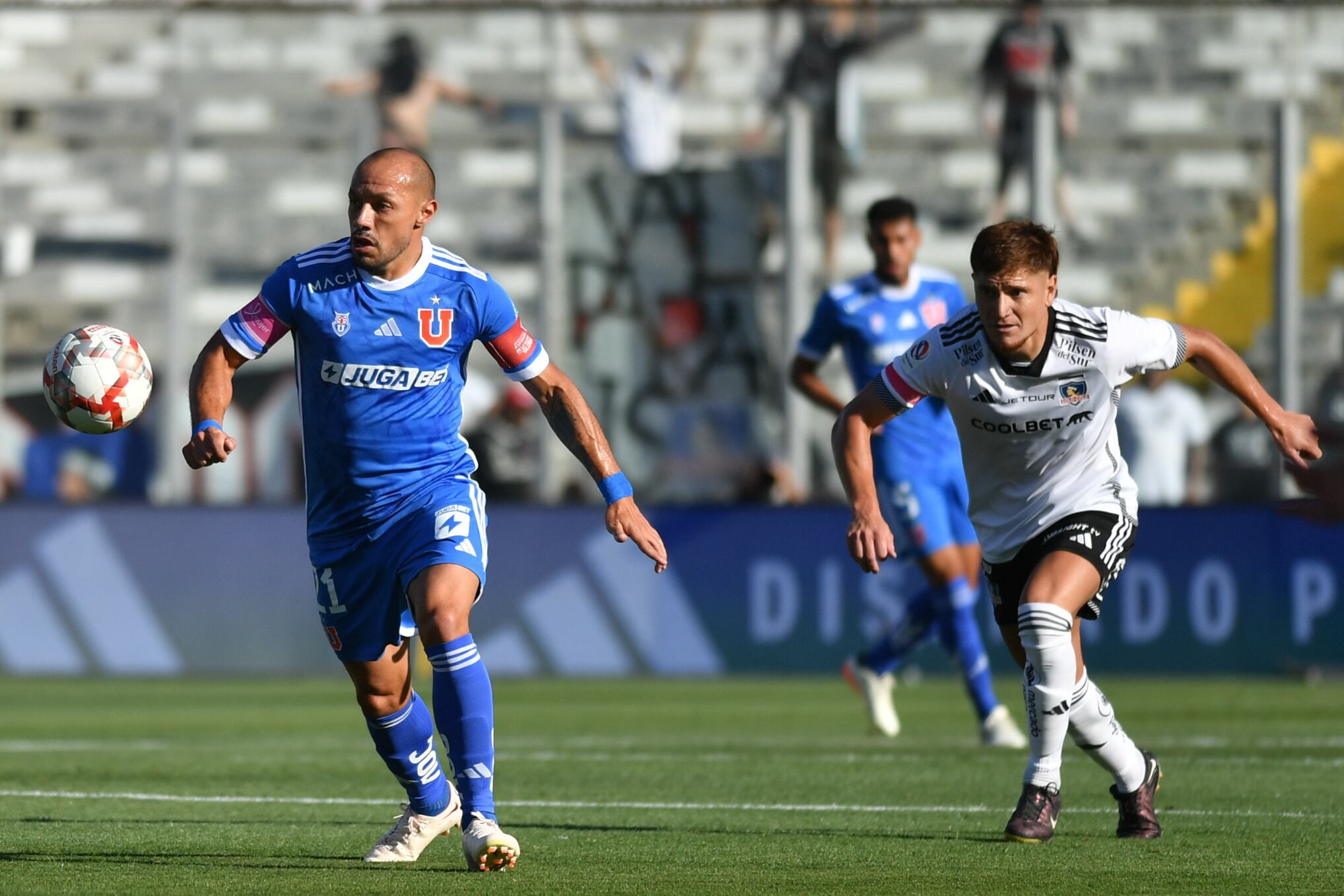 Colo Colo y la U chocan en un partidazo por el Campeonato Nacional | Agencia Uno