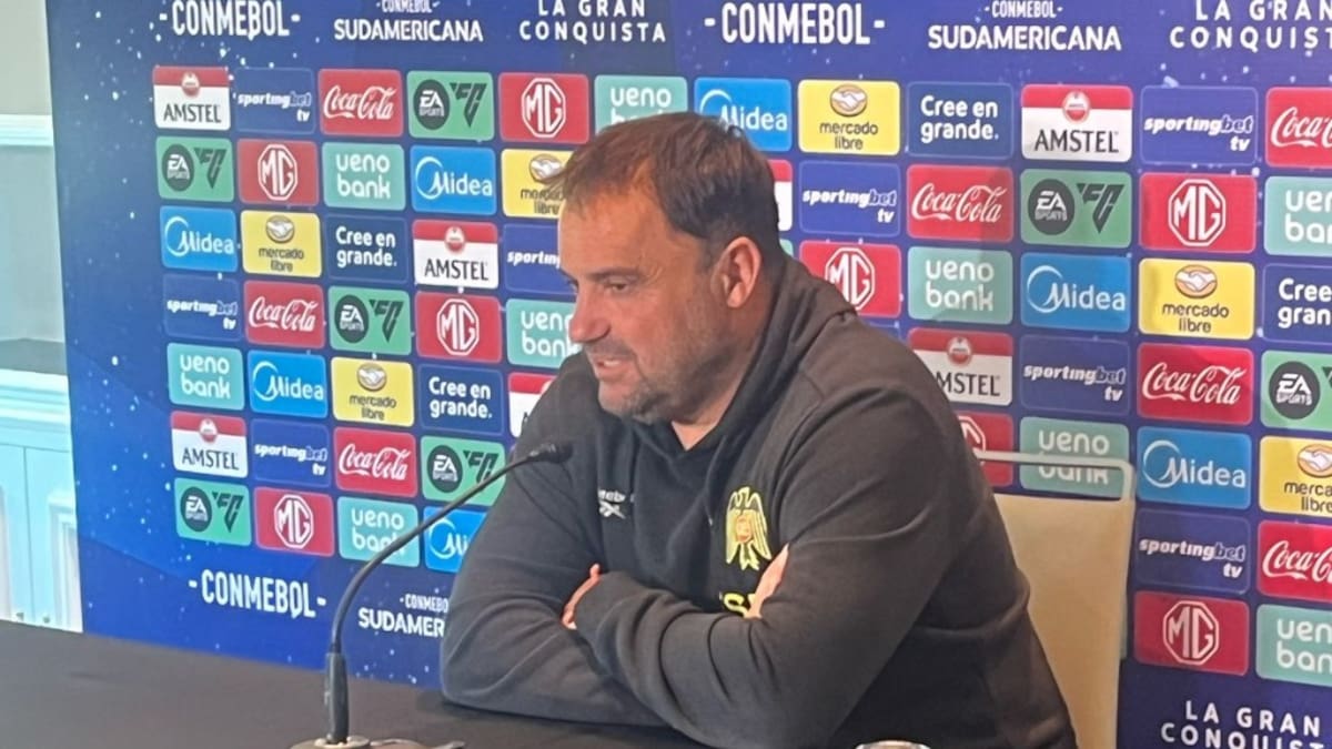 “Ellos son los que juegan”: el potente mensaje del “Coto” Sierra al plantel de Unión Española antes del duelo por Copa Sudamericana
