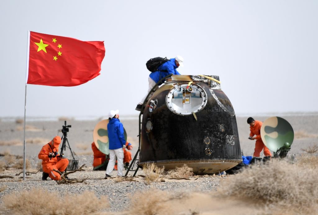 Expertos reciben a la misión Shenzhou-13 que llegó a Mongolia Interior