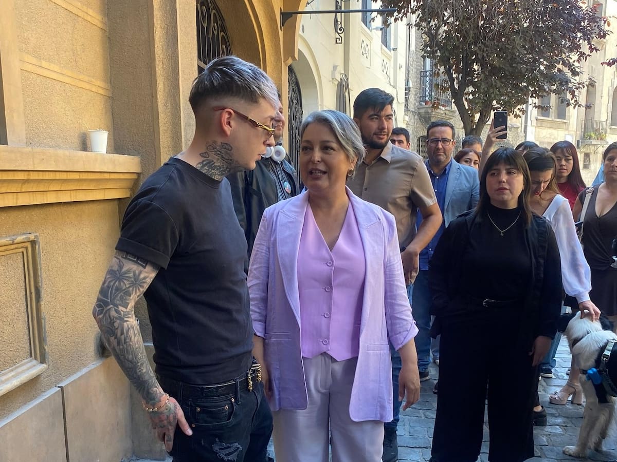 “Yo voté Parisi”: destacado cantante del género urbano sorprende sumándose al comando de Jeannette Jara