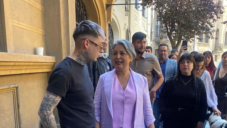 “Yo voté Parisi”: destacado cantante del género urbano sorprende sumándose al comando de Jeannette Jara