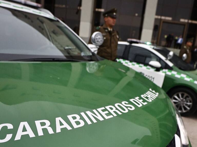 Carabineros balean a comerciante ambulante que amenazaba con un cuchillo a transeúntes en San Ramón