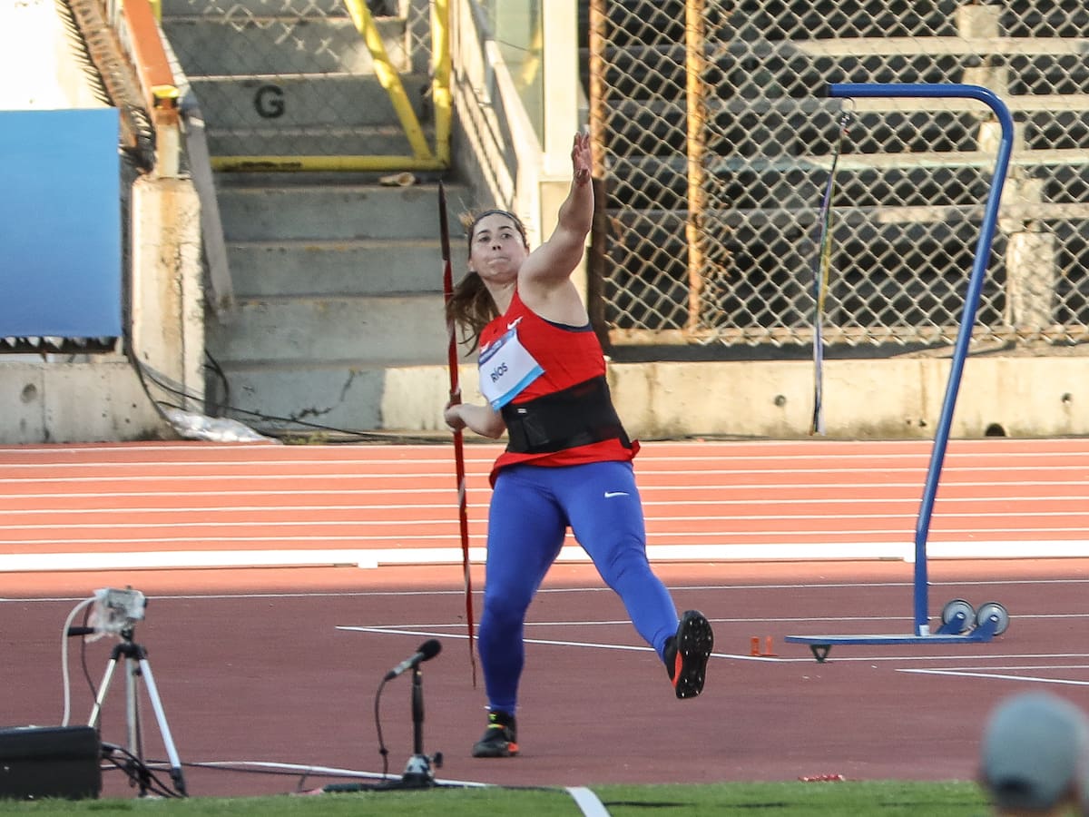 Abogada y récord de Chile en el atletismo: María Paz Ríos es nombrada como subsecretaria de Deportes