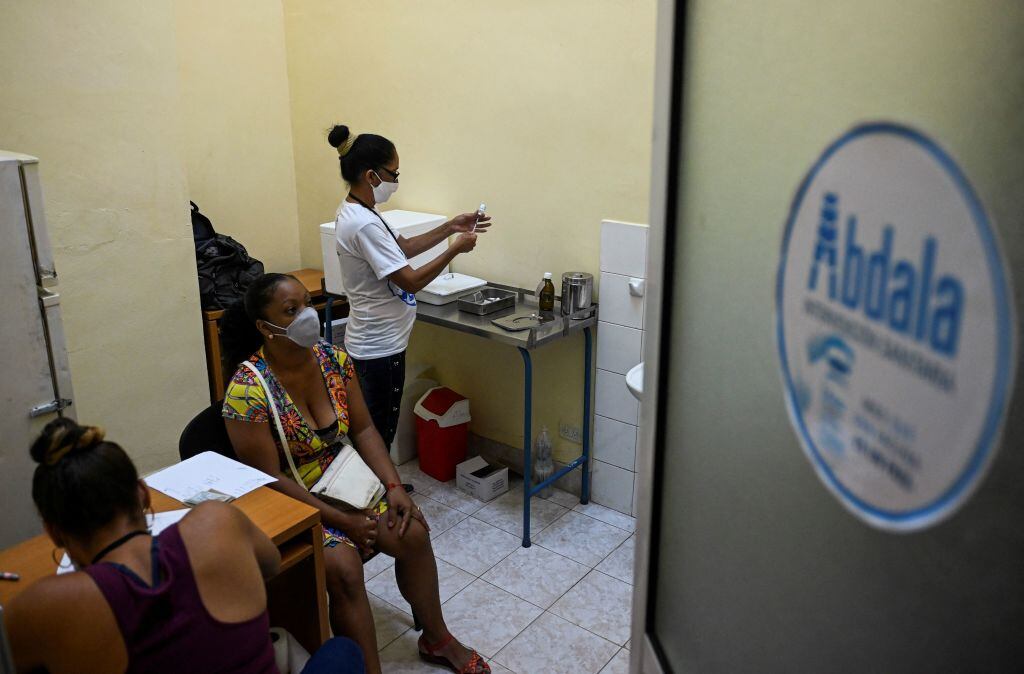 Centro de vacunación con el fármaco Abdala contra el Covid-19 en Cuba