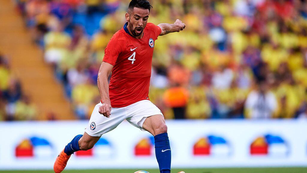 ALICANTE, SPAIN - OCTOBER 12: Mauricio Isla of Chile in action during the International friendly match between Colombia and Chile at Estadio Jose Rico Perez on October 12, 2019 in Alicante, Spain. (Photo by Quality Sport Images/Getty Images)