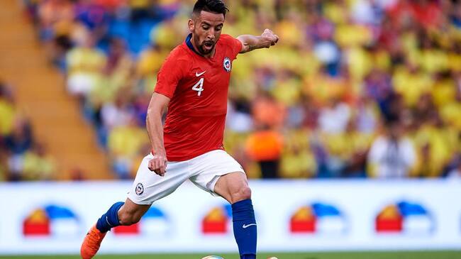 ALICANTE, SPAIN - OCTOBER 12: Mauricio Isla of Chile in action during the International friendly match between Colombia and Chile at Estadio Jose Rico Perez on October 12, 2019 in Alicante, Spain. (Photo by Quality Sport Images/Getty Images)