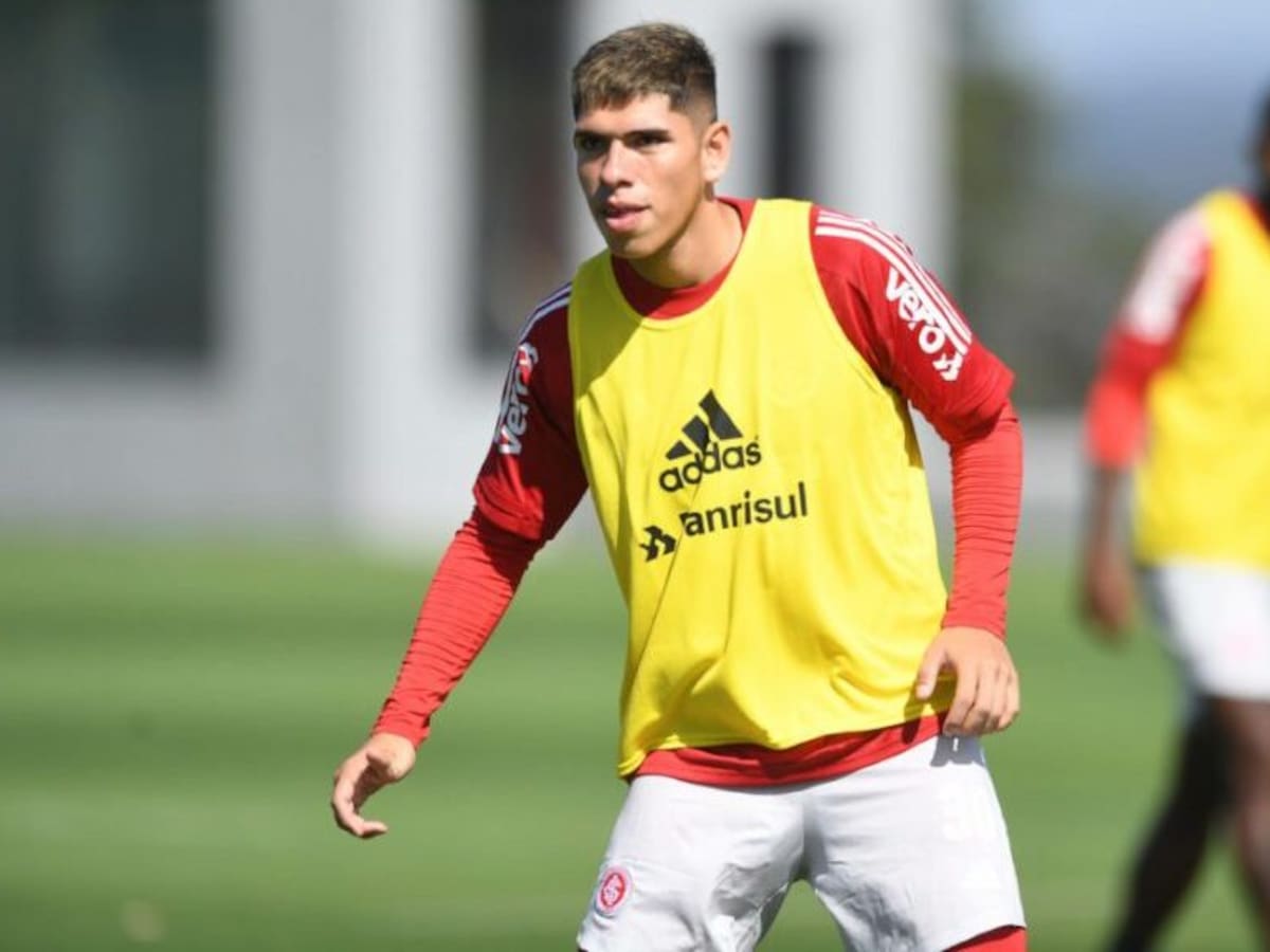 Así fue la primera práctica de Carlos Palacios en Internacional de Porto Alegre