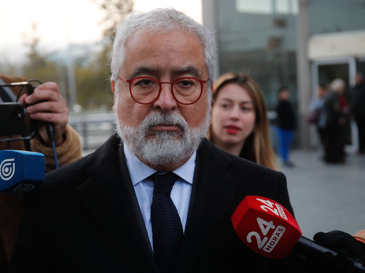 Luis Hermosilla se querella por filtración de sus chats: pide investigar a funcionarios de PDI y Fiscalía