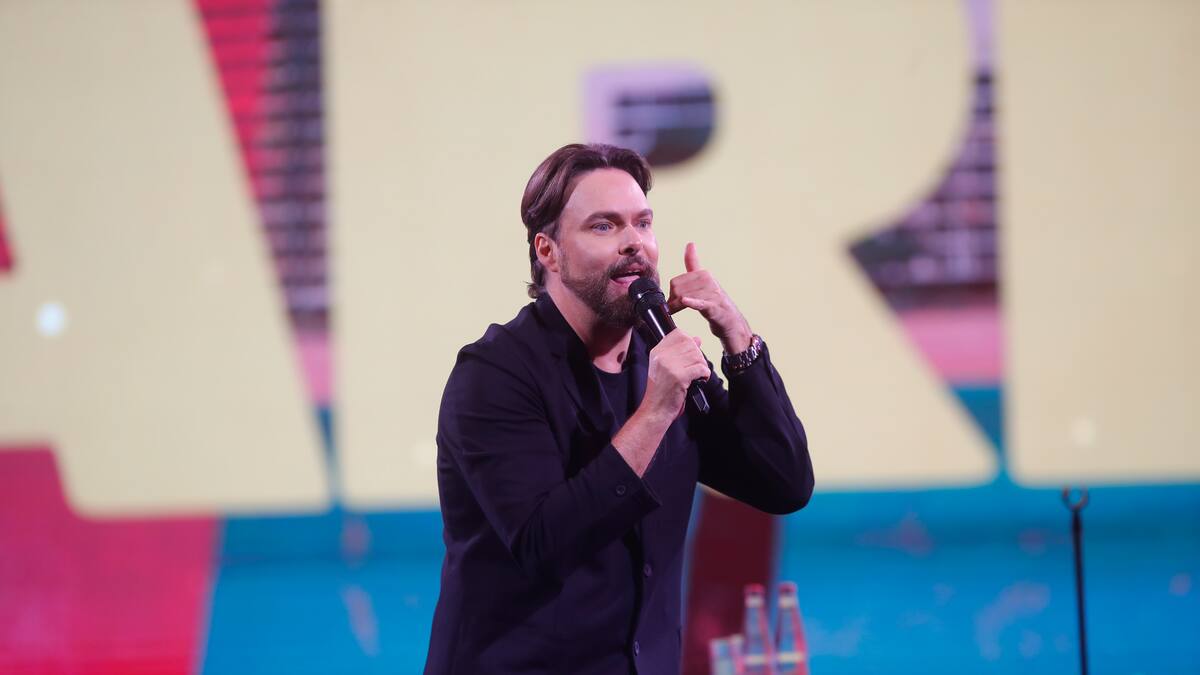 George Harris abandona Chile tras fracasar en el Festival de Viña 2025 y realiza potente desahogo: “No es fome, es xenofobia”