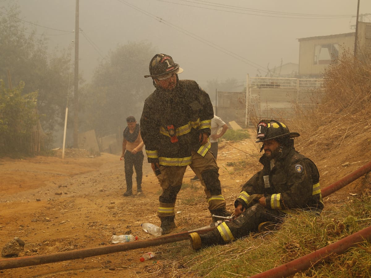 “Esto era un secreto a voces”: superintendente de Bomberos de Valparaíso se refiere a la intencionalidad tras los incendios en Valparaíso