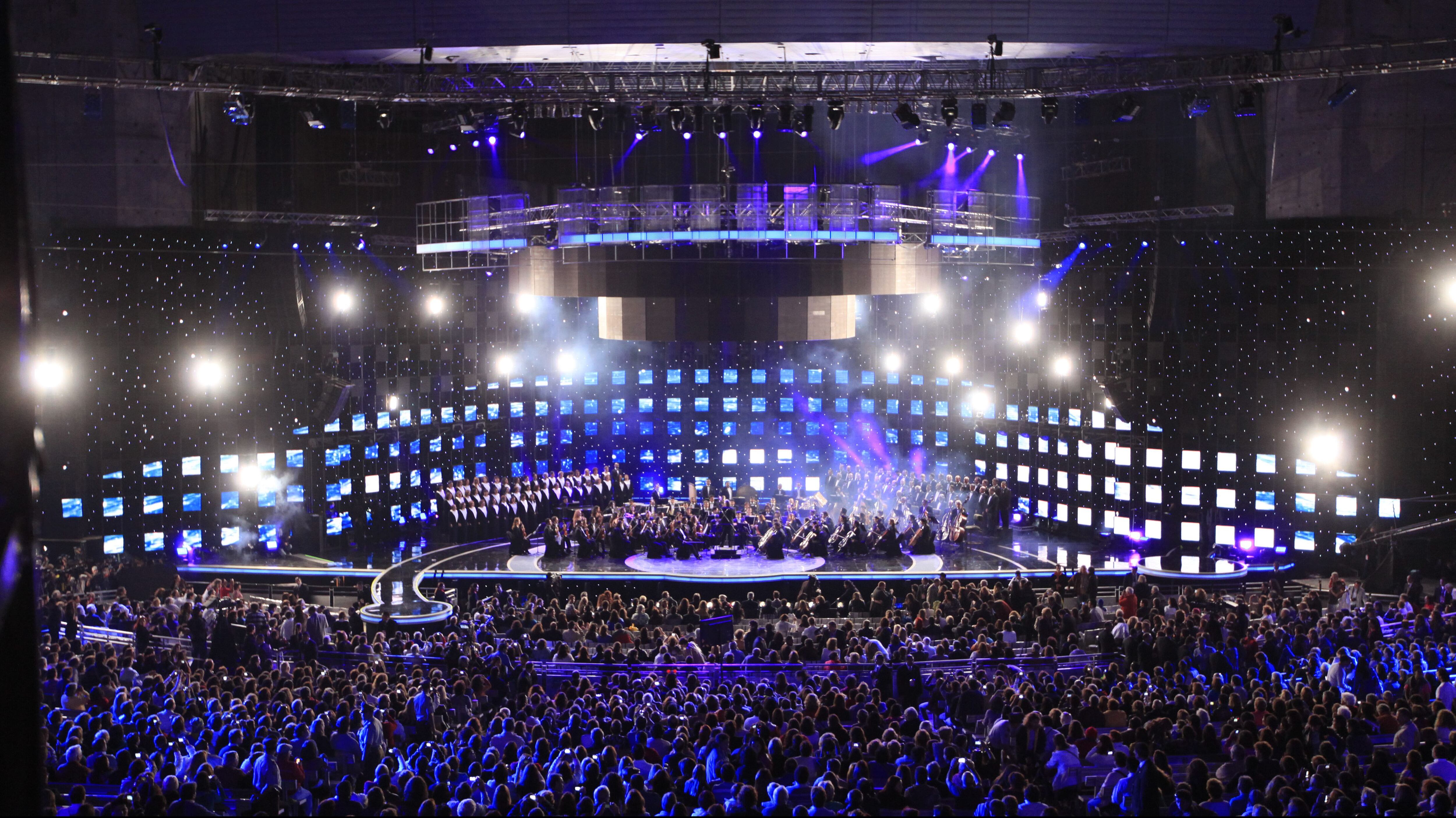 21 de Febrero 2011
 Vista panoramica de la Obertura de la primera noche del 52 Festival Internacional de Viña del Mar 2011, esta noche se presentaran el cantante Brasileño Roberto Carlos, la cantante mexicana Yury y el humorista Chileno Dino Gordillo.
**DISTRIBUCION GRATUITA, SOLO USO EDITORIAL, PROHIBIDA SU VENTA** 
 Foto: RODRIGO SAENZ/AGENCIAUNO
