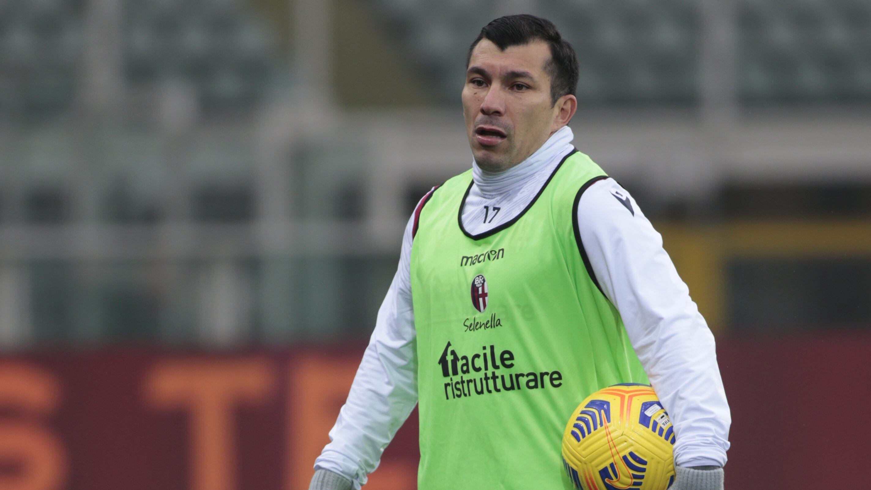 Gary Medel during Serie A match between Torino v Bologna in Turin, on December 20, 2020 (Photo by Loris Roselli/NurPhoto via Getty Images)