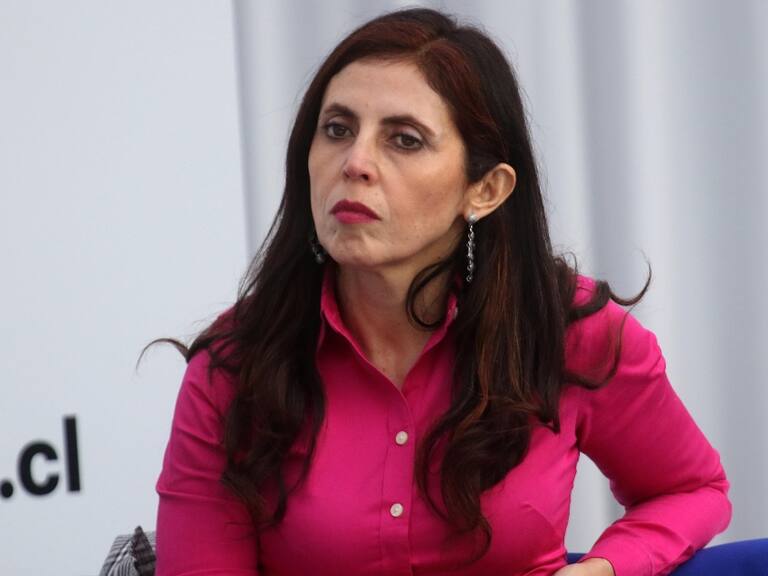 Abogada María Elena Santibáñez señala que autodenuncia de Felipe Berríos «no afecta proceso canónico»