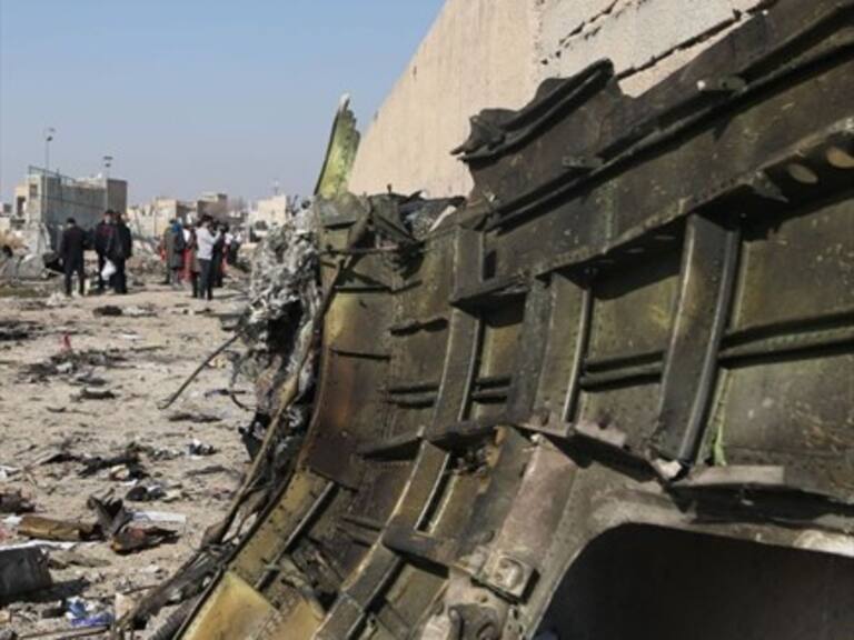 Irán: investigan si avión ucraniano fue impactado por un misil