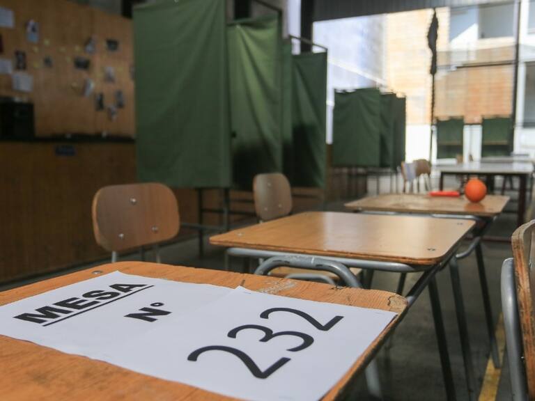 Plebiscito: Servel anuncia que solo hay un 34% de las mesas constituidas para las votaciones
