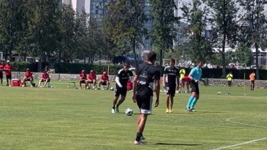 Con golazo de Carlos Palacios, Colo Colo se impone a Deportes La Serena en duelo amistoso