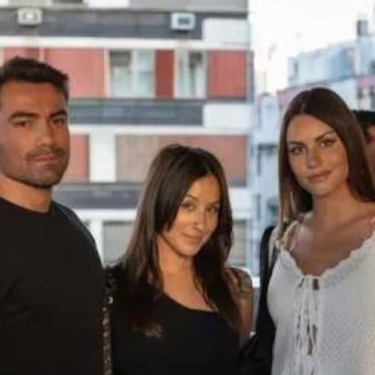 Reconocida cantante nacional impacta a las redes con romántica postal durante sus vacaciones