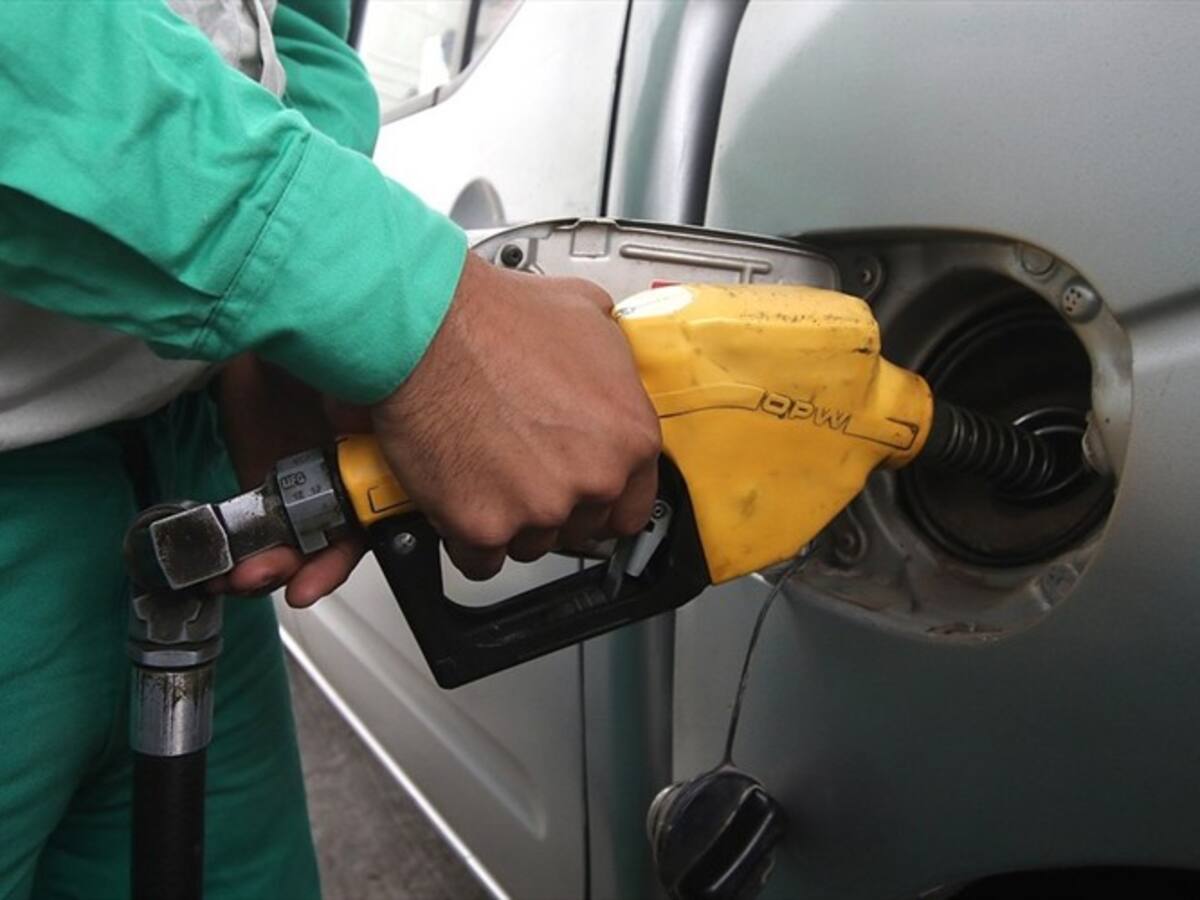 Bencinas tendrán una nueva alza y disminuirá el precio del diésel