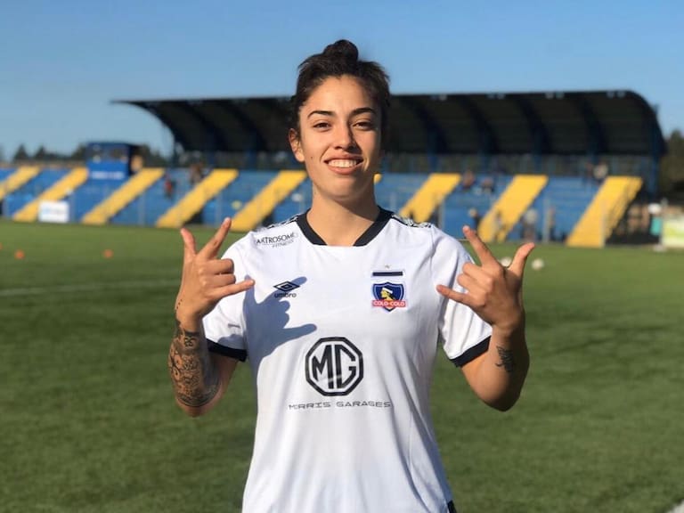 La futbolista de Colo-Colo, Valentina Díaz, que se quedó de vocal de mesa: «Quiero que haya un futuro mejor en Chile»